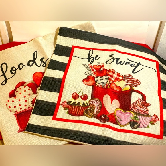 Source Unknown Other - Set of 2 pillow cases! Valentines Pillow cases EUC